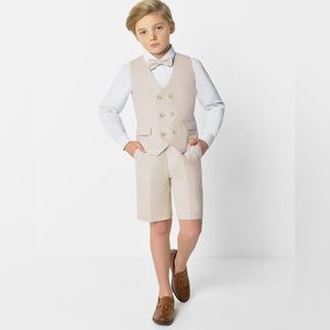 BNWT Boys beige waistcoat & shorts suit set 3T
